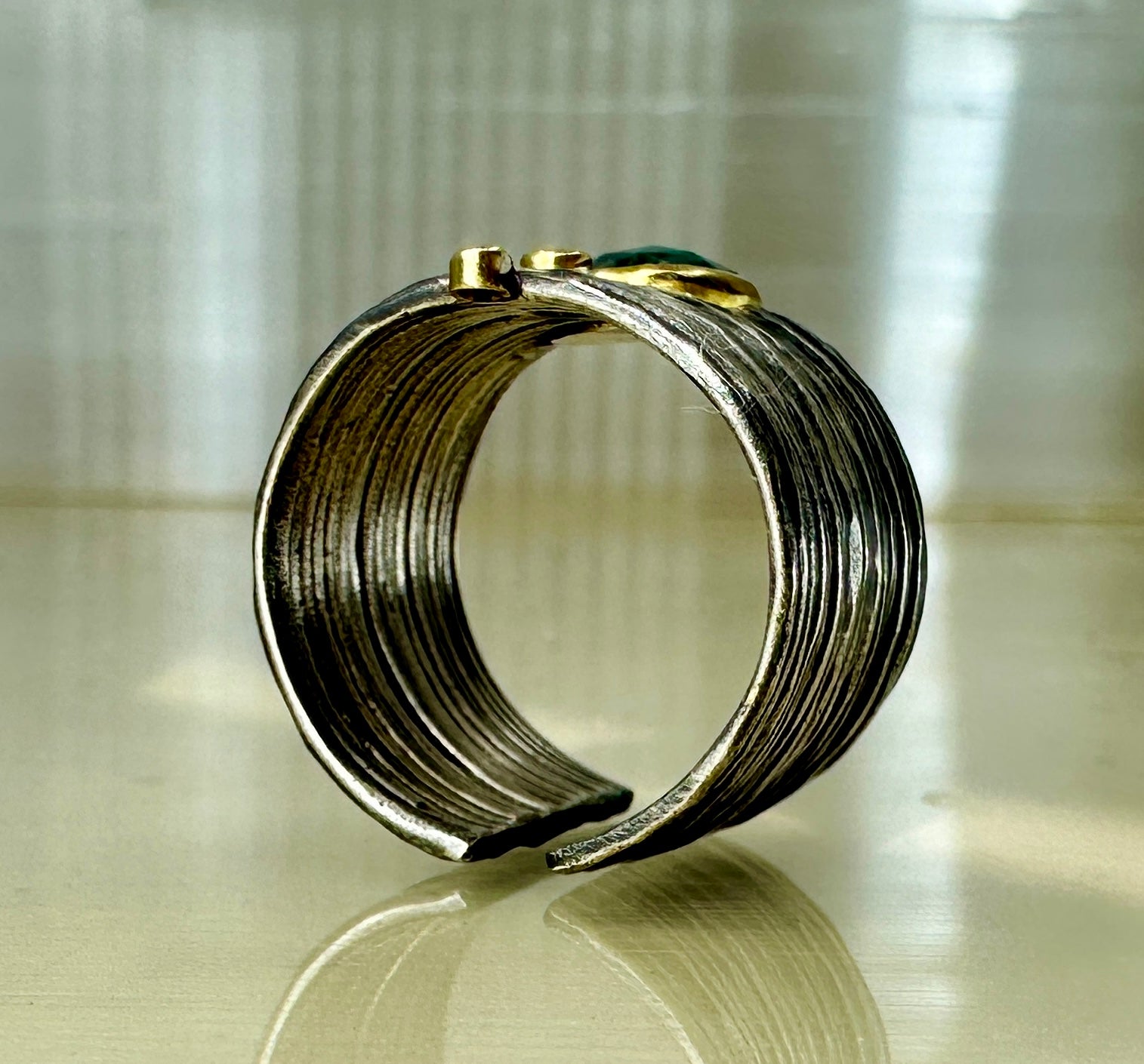 Horizontal Ribbed Bands Adjustable 3 Stone Ribbed Band - AUSTIN TITUS STUDIO