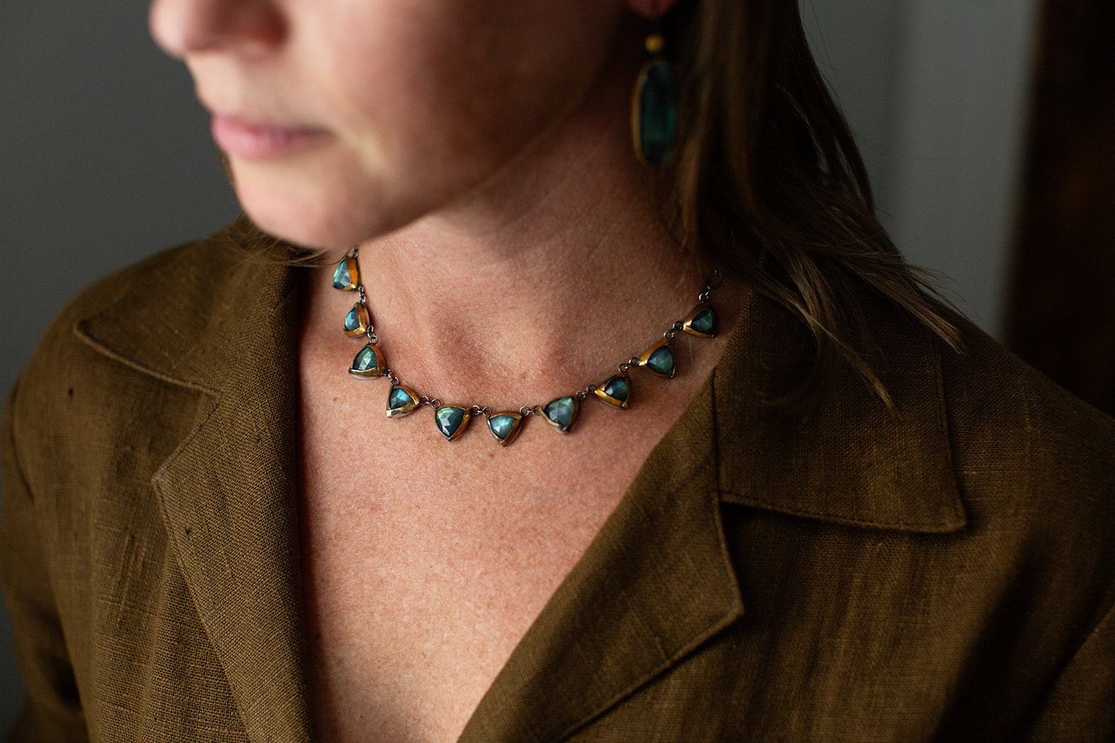 Eleven Points Necklace with Labradorites