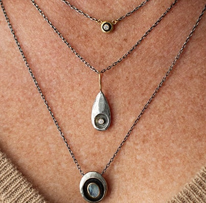 Textured Teardrop Dip Necklace with Diamond