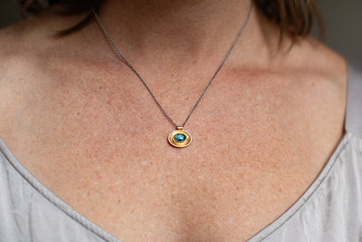 Oval Well Necklace