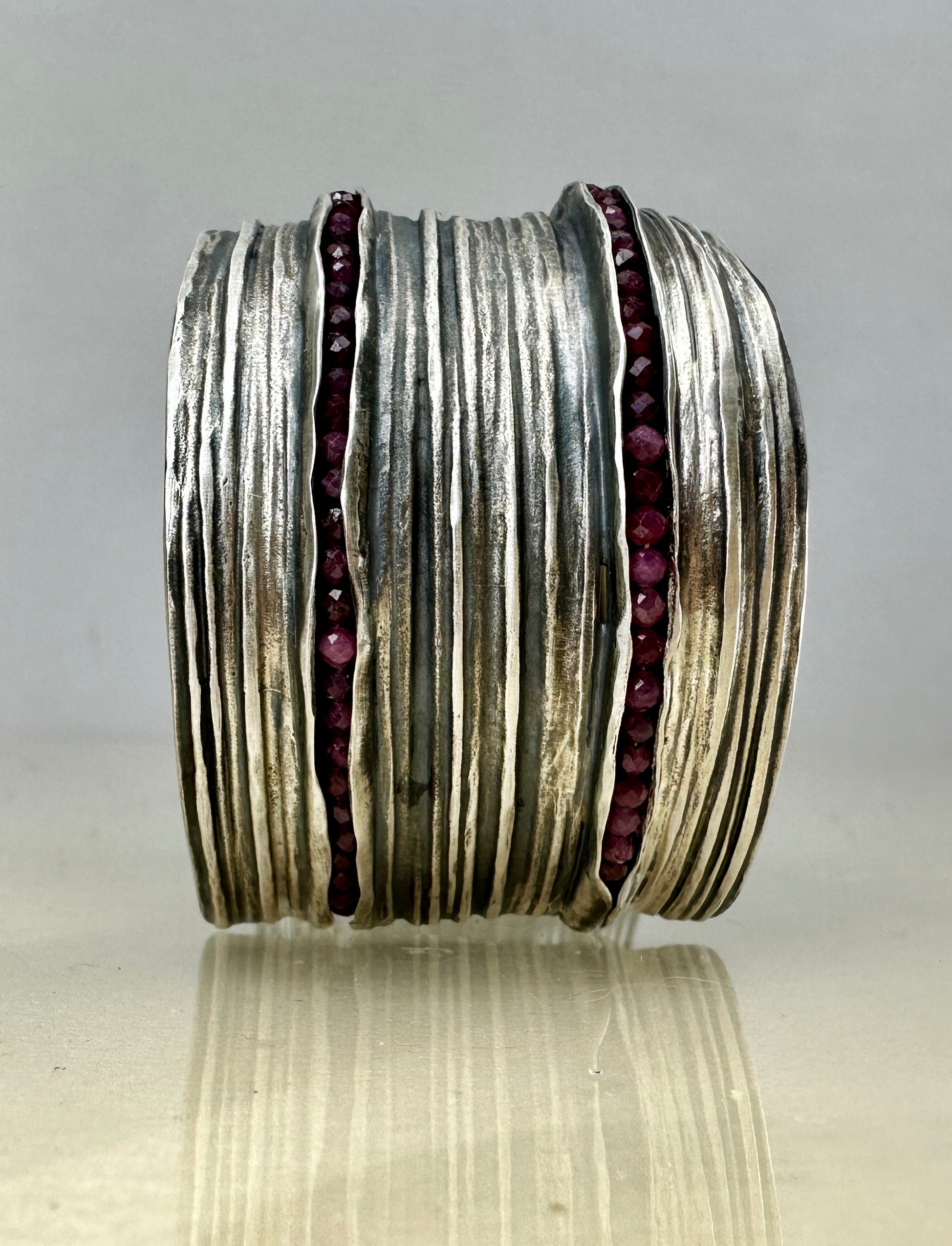Traditional Ribbed Cuffs Ribbed Cuff with Grooves - AUSTIN TITUS STUDIO