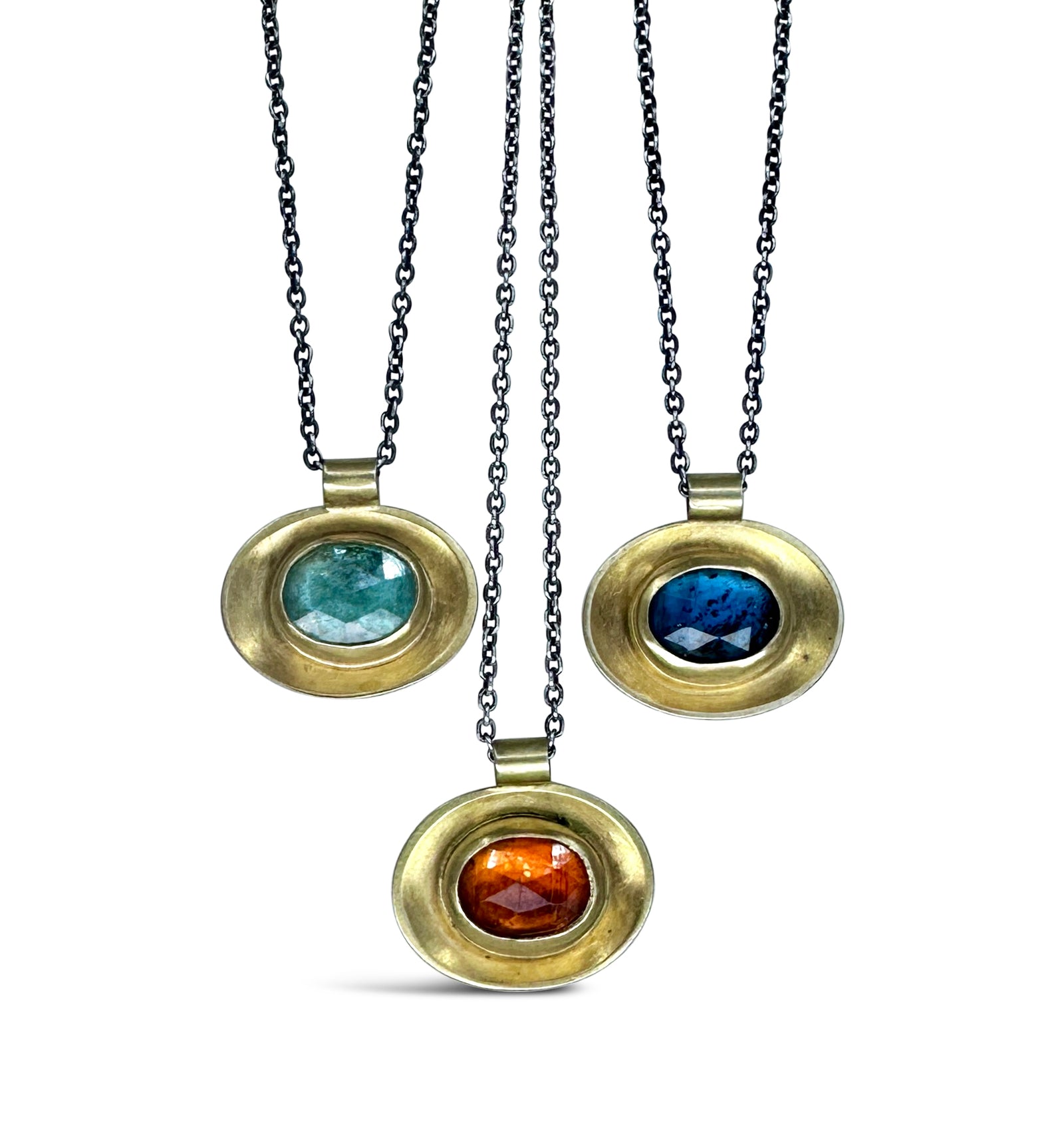Oval Well Necklace